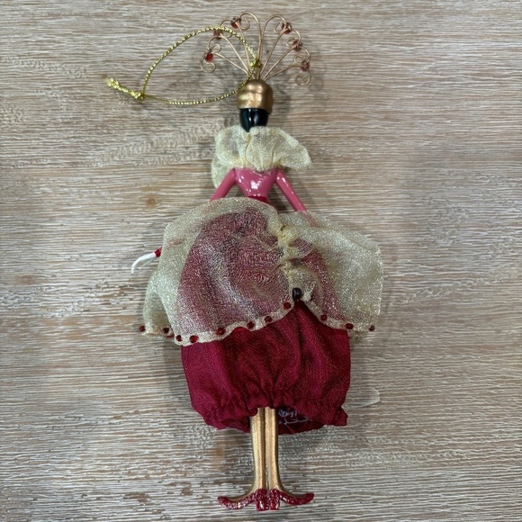 Vintage RUSS BERRIE Belles de Noel Ms Ruby Cranberry Christmas Ornament - Picture 4 of 5